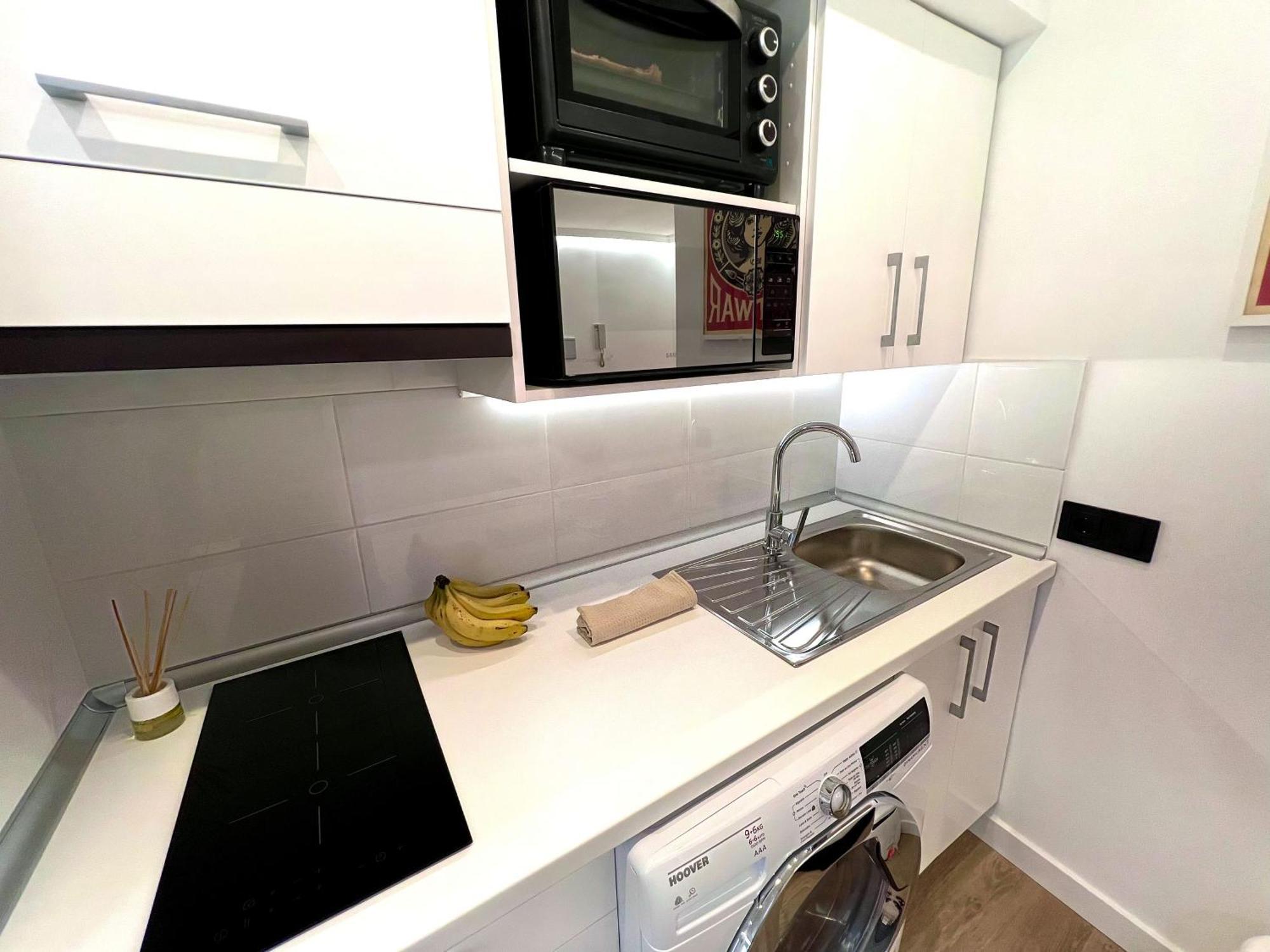 Apartment In The Heart Of Madrid-Piso En Malasana Exterior photo