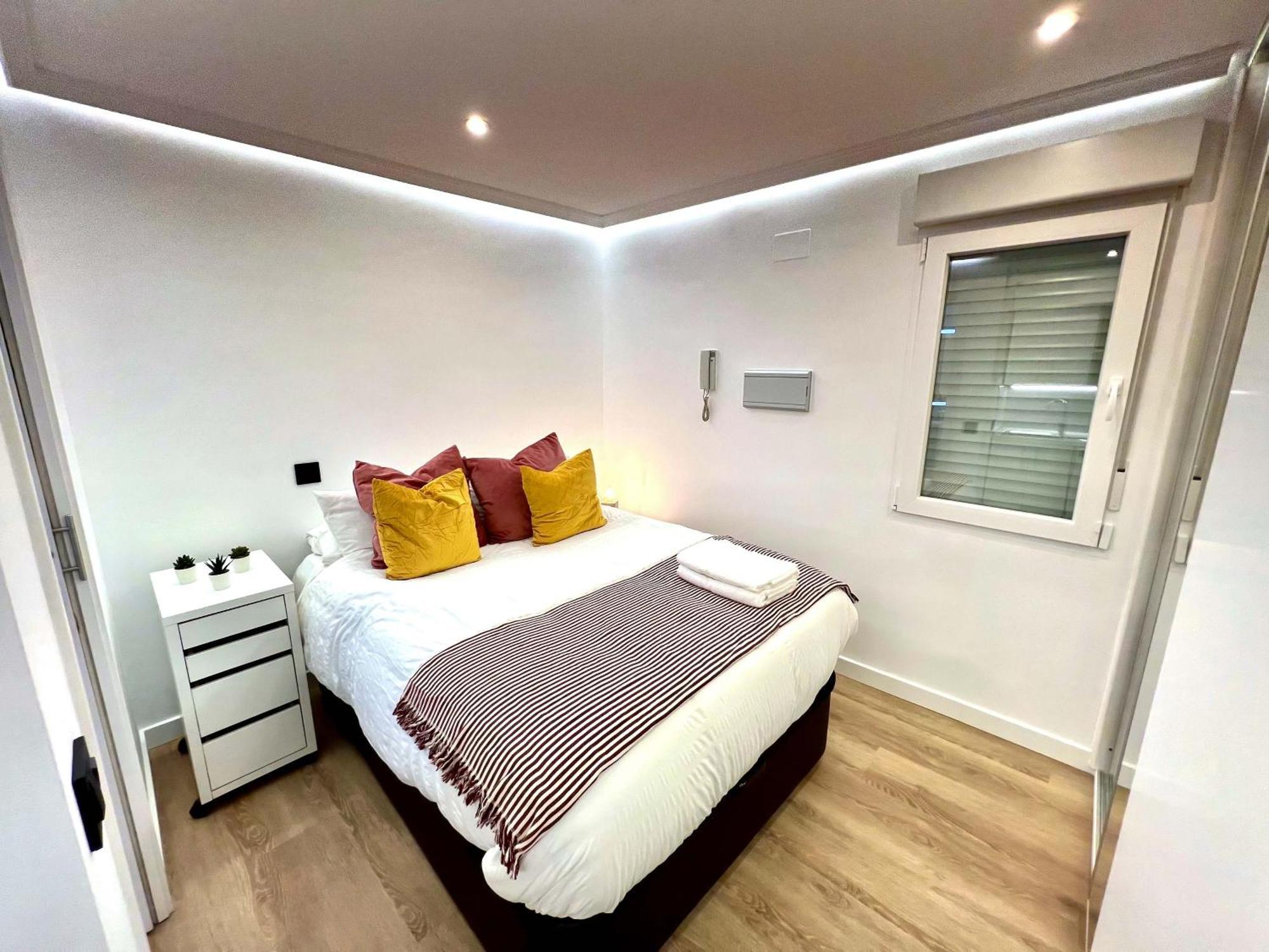Apartment In The Heart Of Madrid-Piso En Malasana Exterior photo